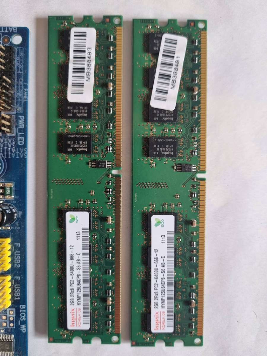 Gigabyte GA-945GZM-S2 mother board with 2 x Sticks of memory