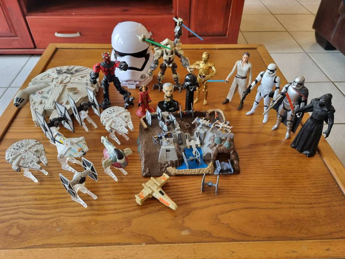 Lot of Star Wars Toys