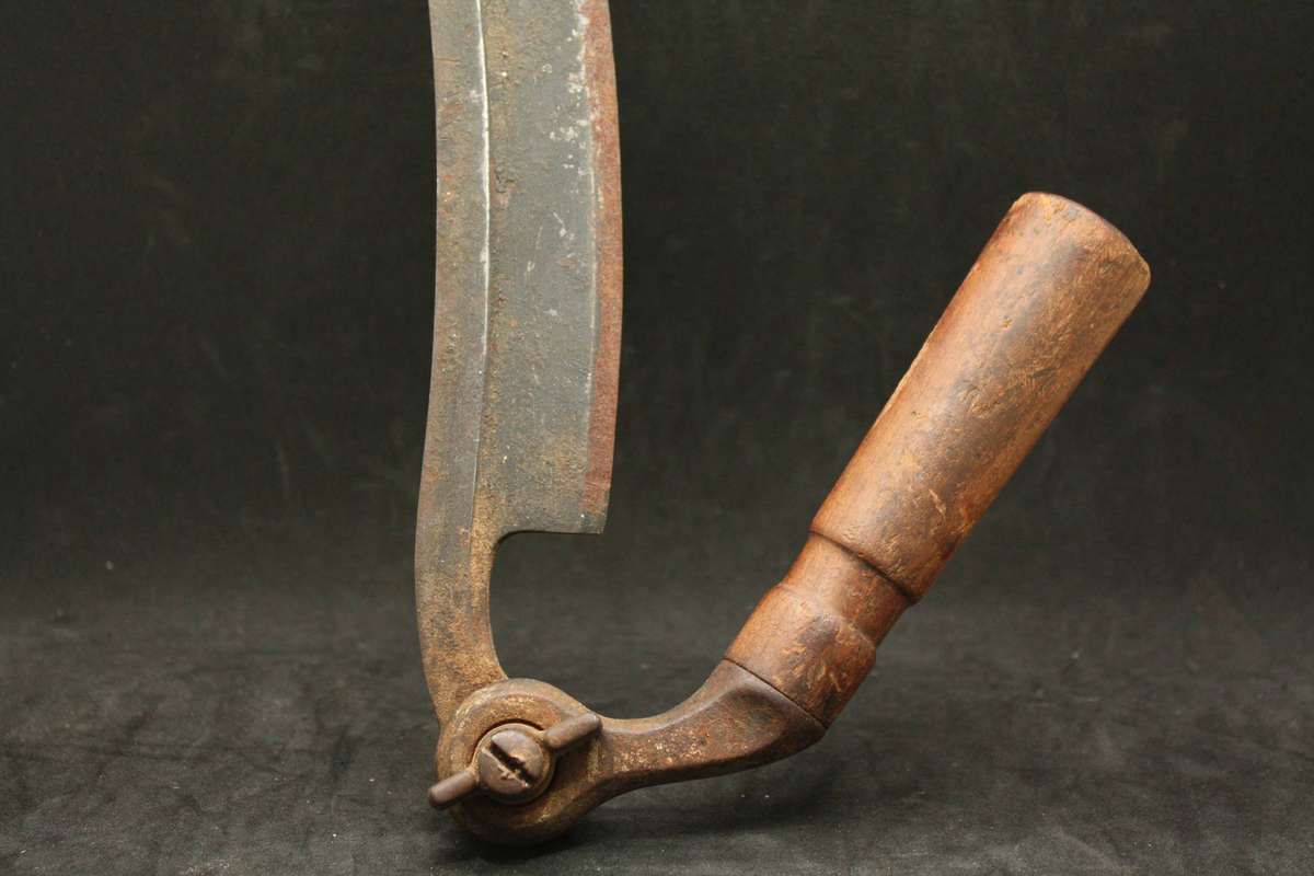 Vintage draw knife woodworking tool