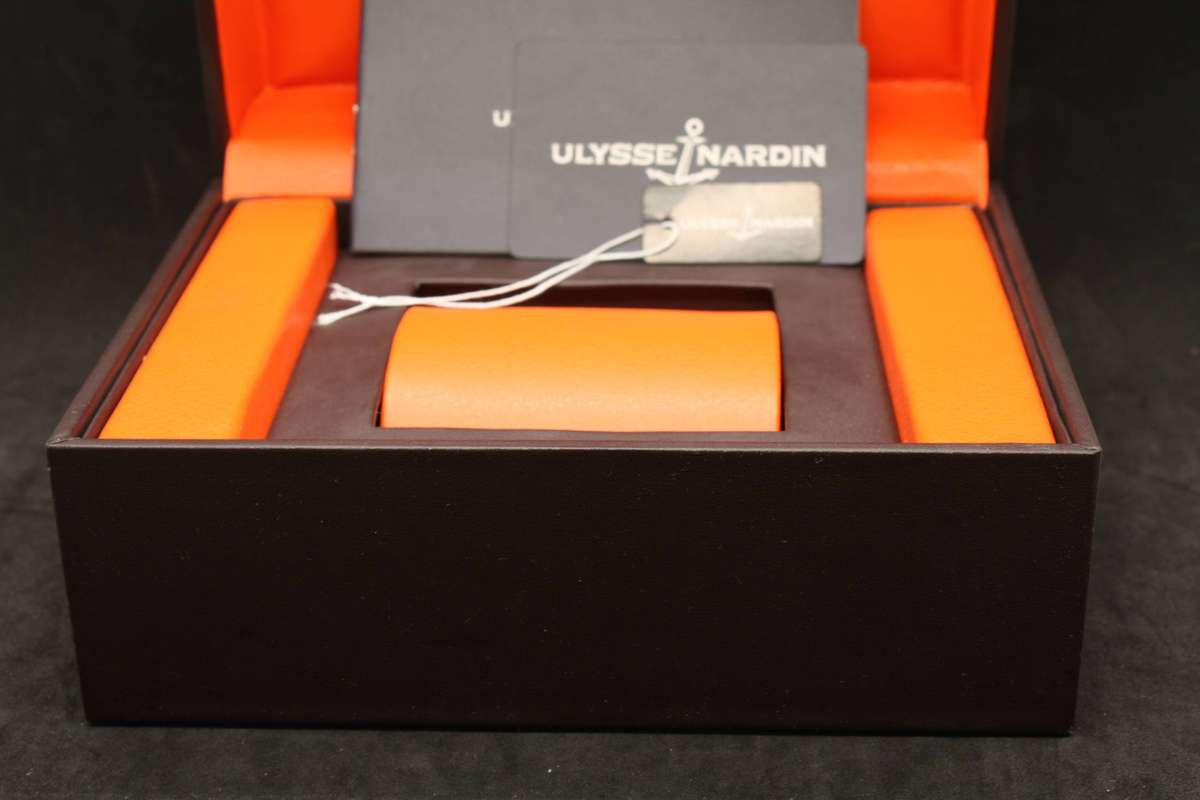 Ulysse Nardin Watch box with accessories