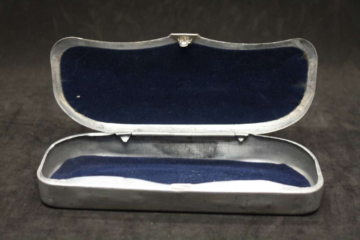 Vintage Camel Aluminium Glasses case