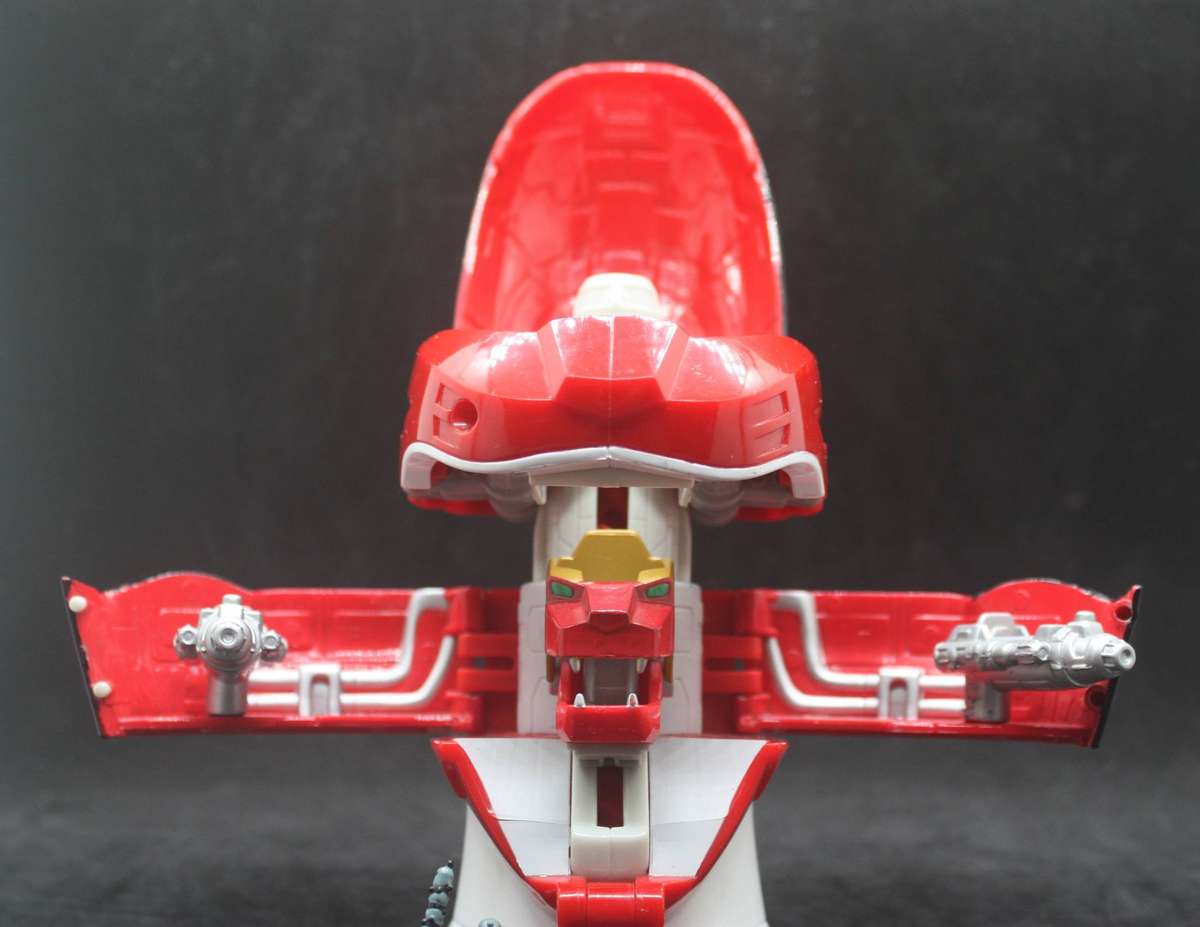 Bandai 2001 Power Rangers Wild force Red Ranger Head micro playset
