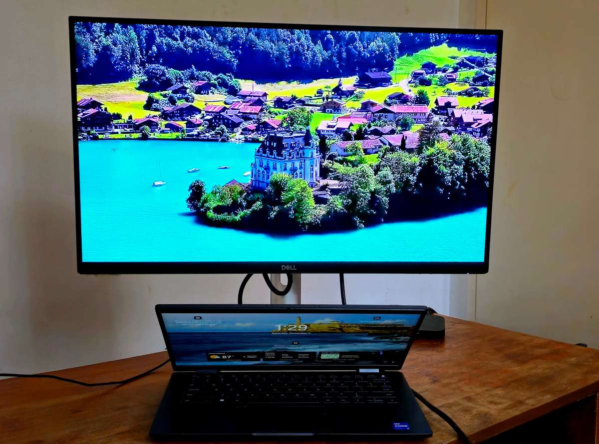 Dell Monitor 4K USB-C(S2722QC) 27-inch, UHD (3840 x 2160), Built-in Dual 3W Speakers, HighQuality