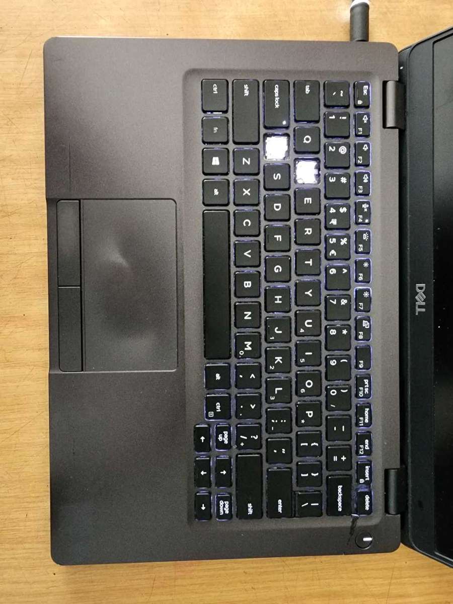 DELL LATITUDE 5300 i5 8TH GEN LAPTOP FOR SPARES PLEASE READ AD !!!!