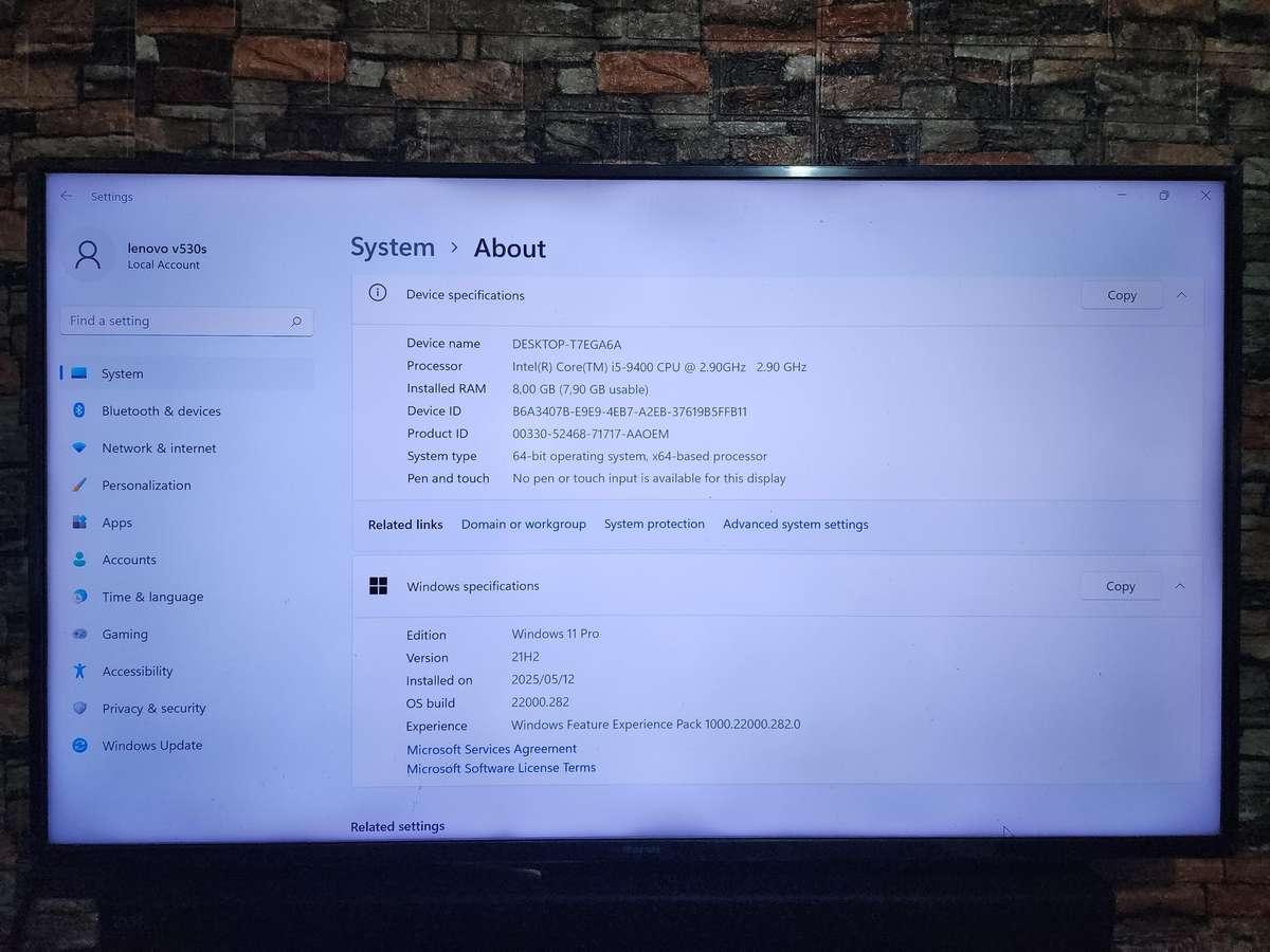 LENOVO V530S i5 9TH GEN SFF DESKTOP PC FOR SALE !!!!