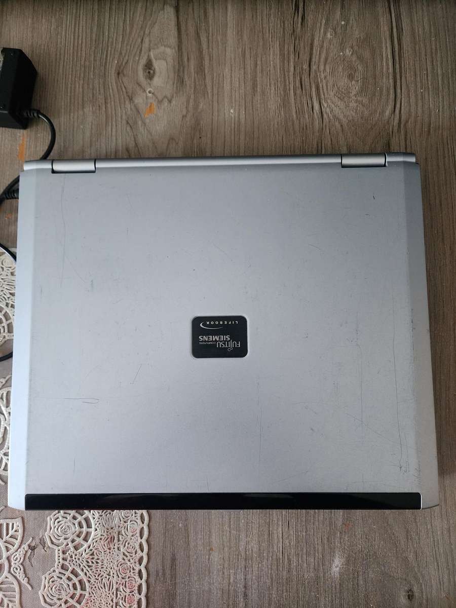 Fujitsu Siemens Lifebook E8020 Laptop
