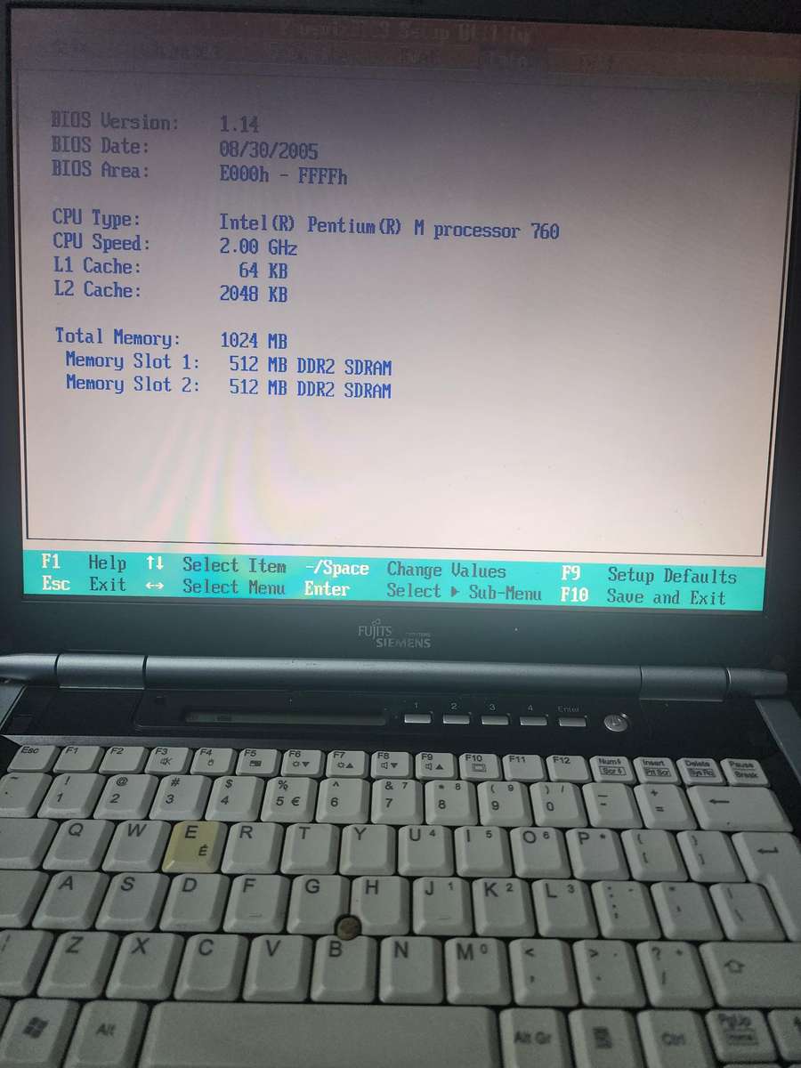 Fujitsu Siemens Lifebook E8020 Laptop