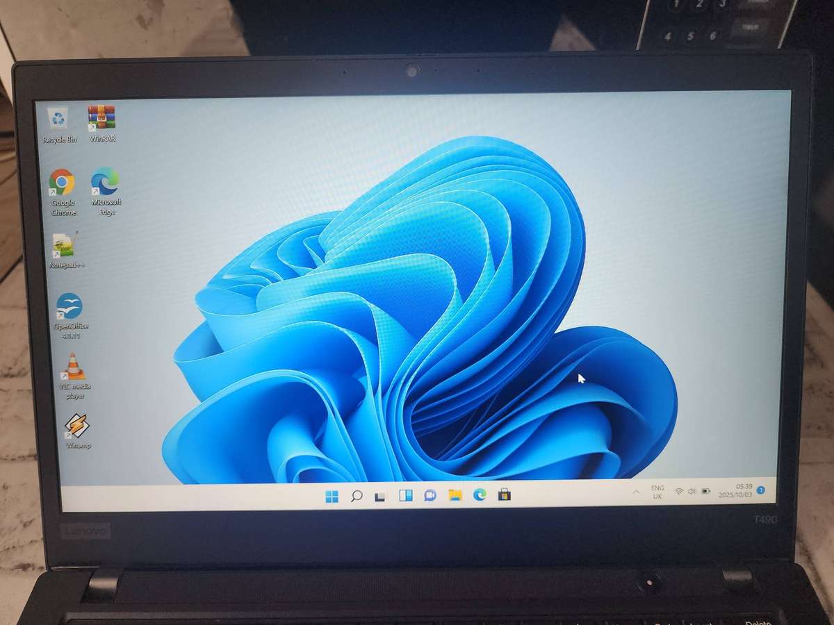 LENOVO THINKPAD T490 i5 8TH GEN TOUCH SCREEN BUSINESS ULTRABOOK FOR SALE !!!!!