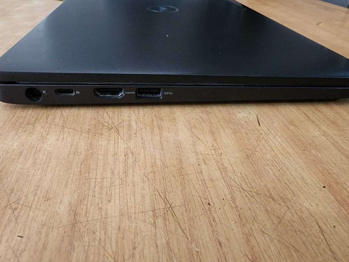 DELL LATITUDE 5300 i5 8TH GEN LAPTOP FOR SPARES PLEASE READ AD !!!!