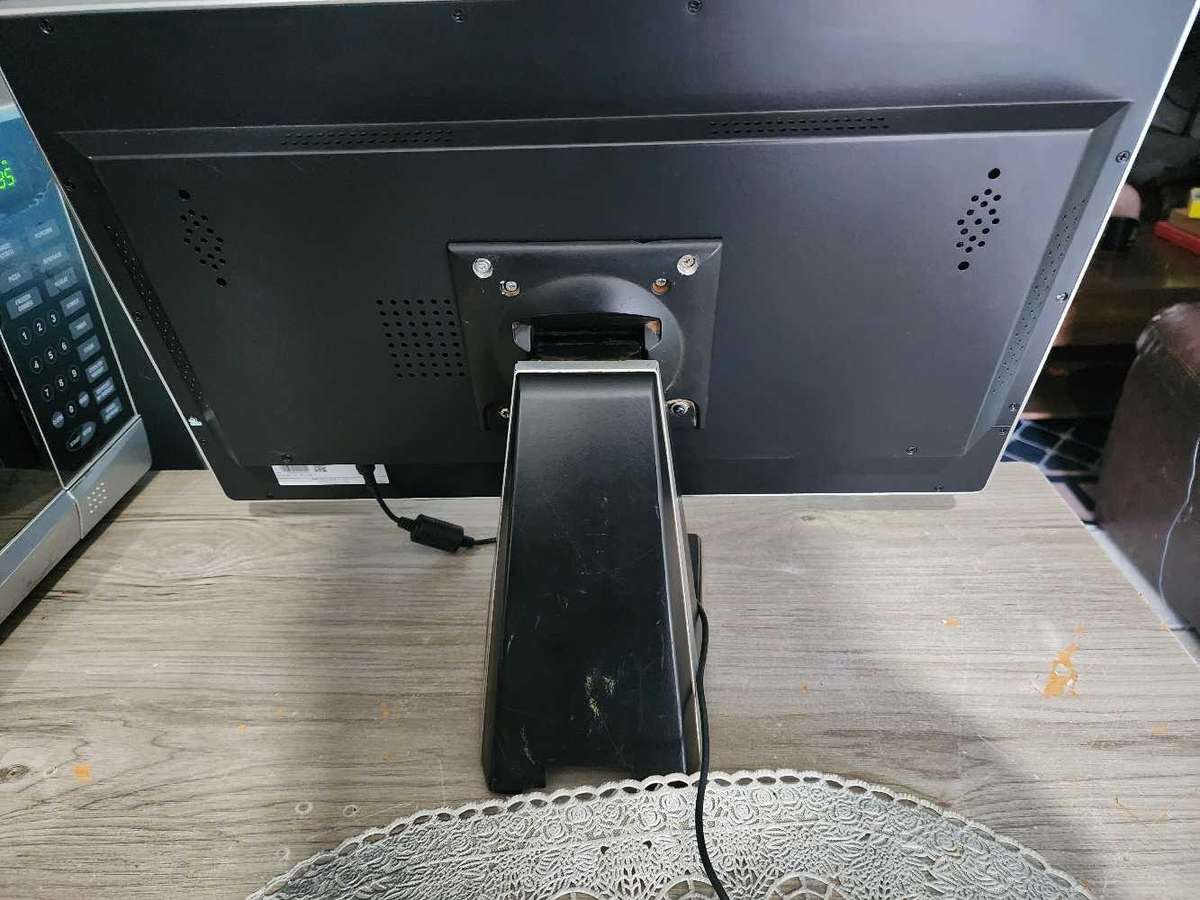 AIO 21.5 INCH GENERAL TOUCH  PC FOR SALE !!!!