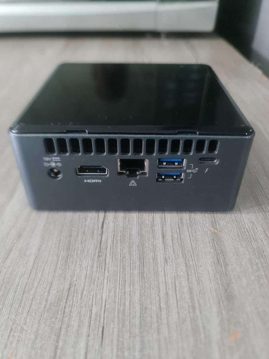 INTEL NUC i3 8TH GEN MINI PC FOR SALE !!!!