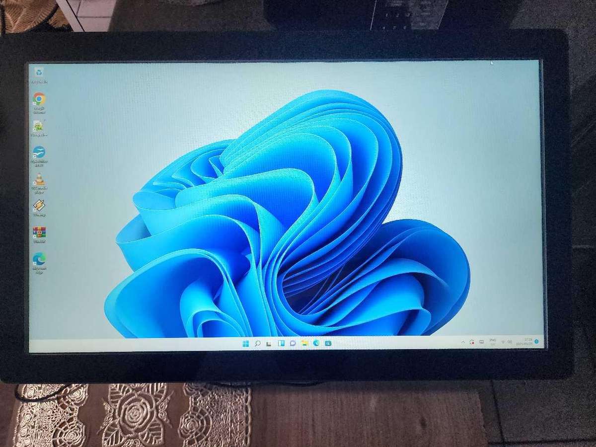 AIO 21.5 INCH GENERAL TOUCH  PC FOR SALE !!!!