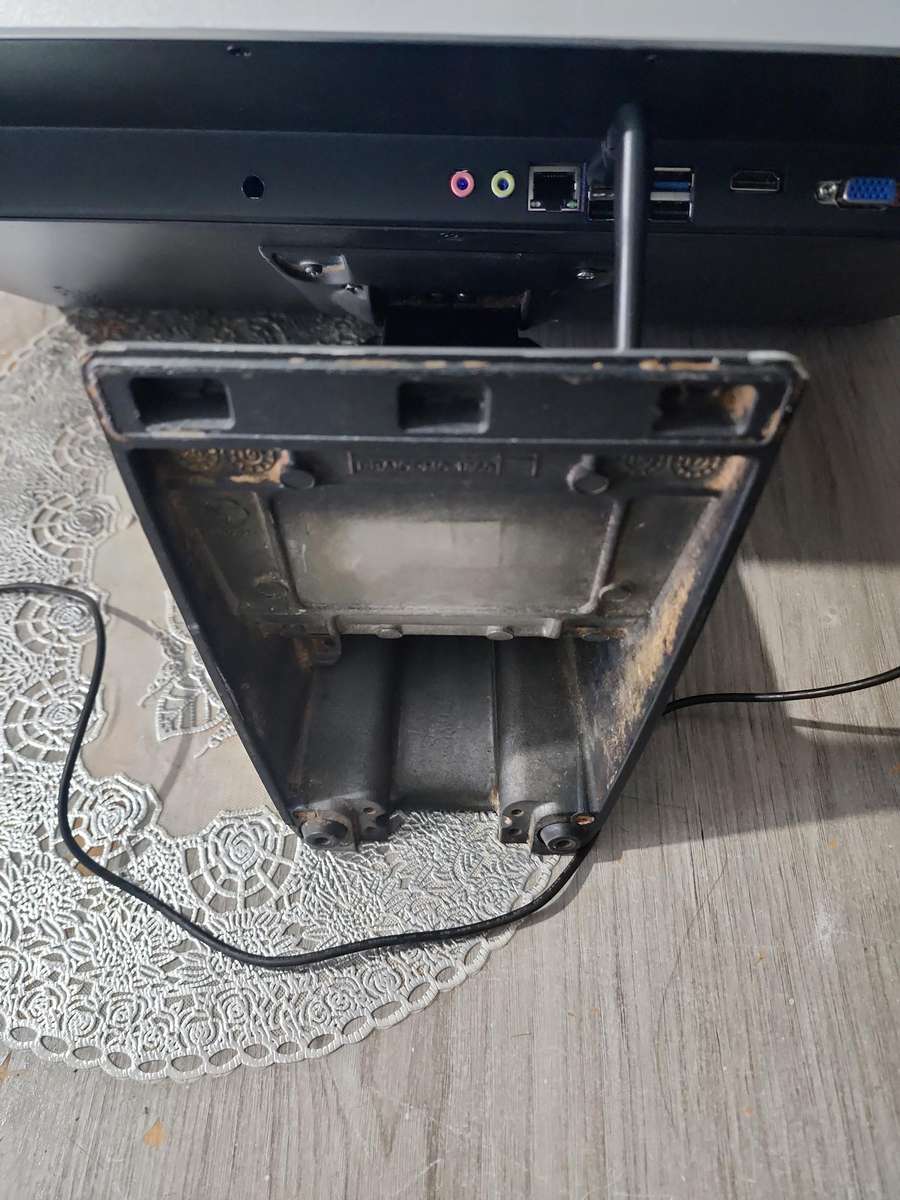 AIO 21.5 INCH GENERAL TOUCH  PC FOR SALE !!!!