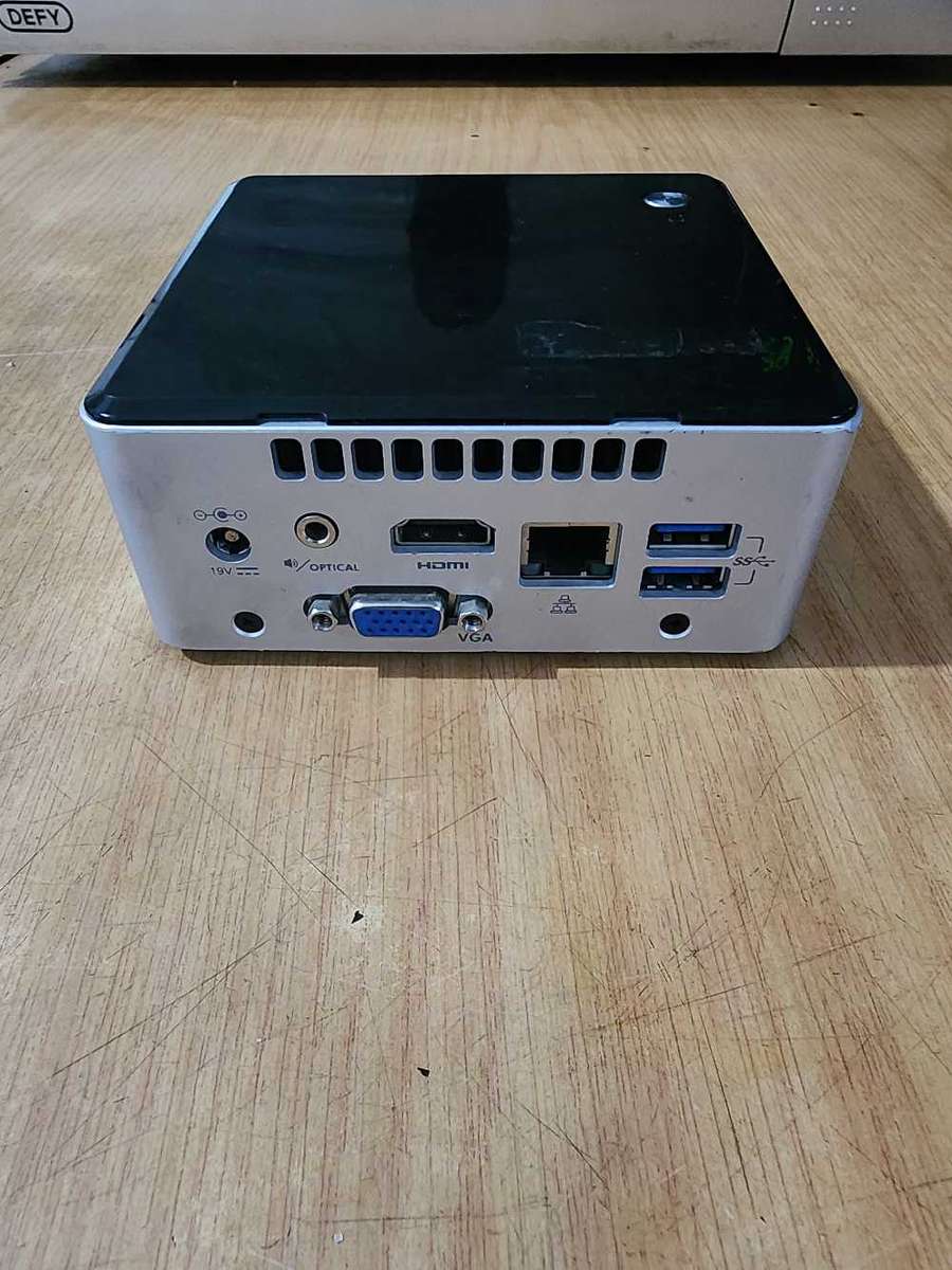 INTEL NUC 5 MINI PC FOR SALE !!!!