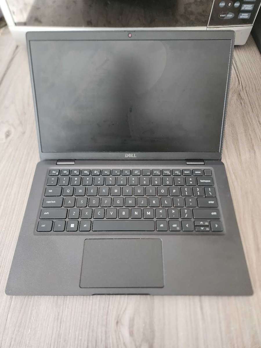 DELL LATITUDE 7330 12TH GEN LAPTOP FOR SPARES PLEASE READ AD !!!
