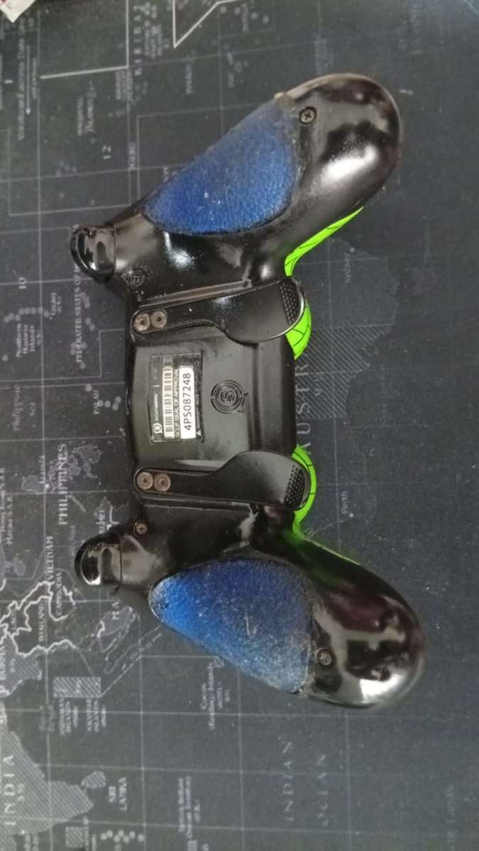 Scuf DS4 Controller DIY and PS4 fat stand