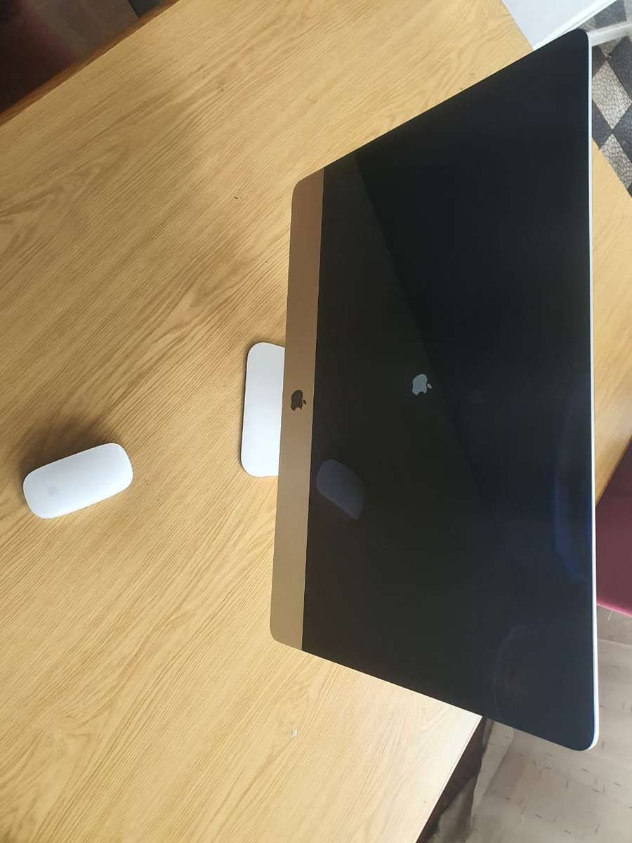 Apple iMac 21.5 Inch Late 2015 Intel Core i5 1TB HDD/8GB RAM