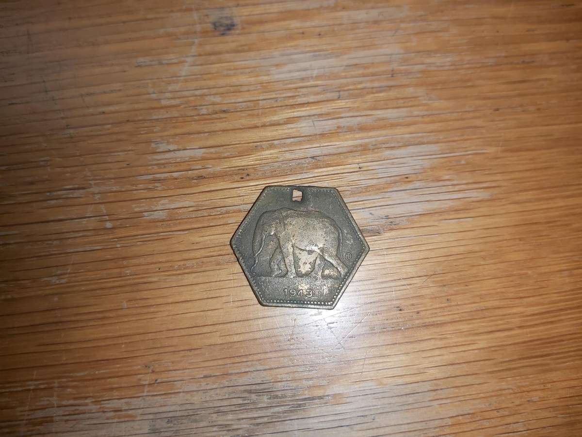 1943 BELGISH CONGO 2FR COIN