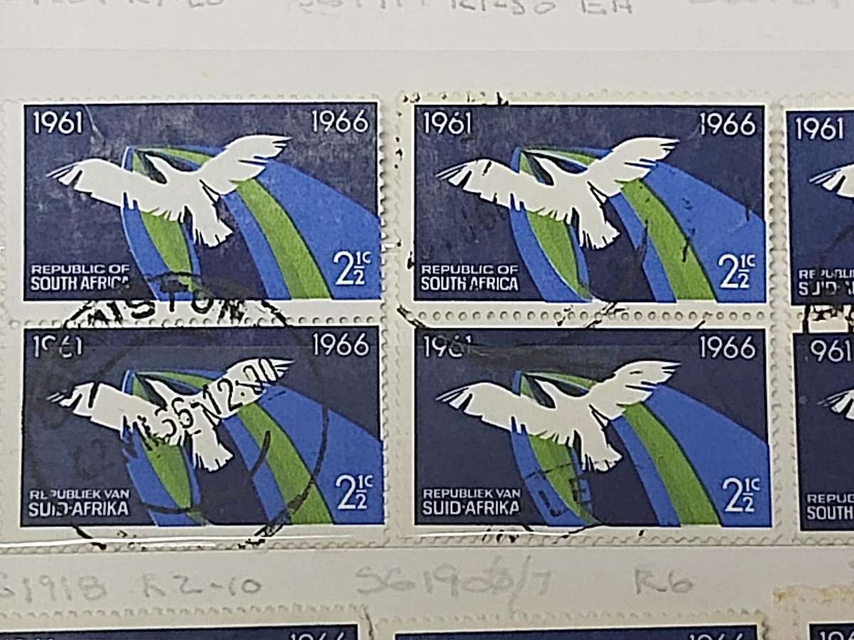 1966 RSA 2 1/2C STAMPS COLOR SHIFT VARIETIES