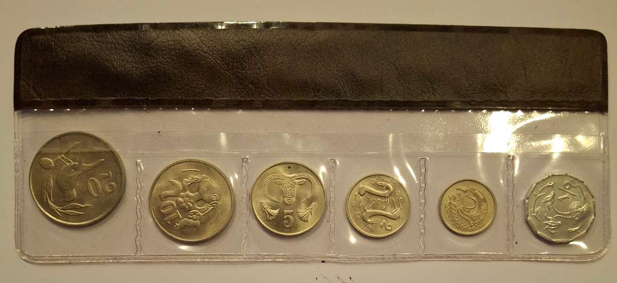 1983 - CYPRUS UNCIRCULATED COIN SET