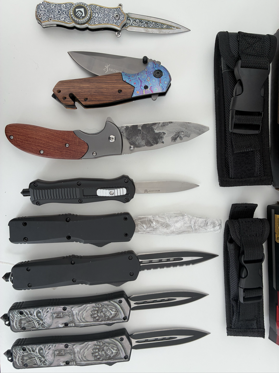 Collection of 8 pocket knives