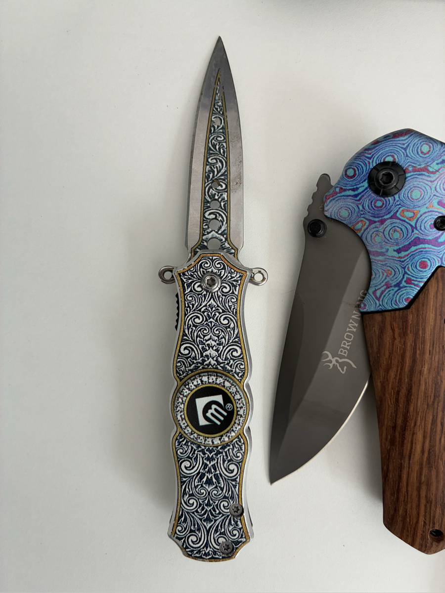 Collection of 8 pocket knives