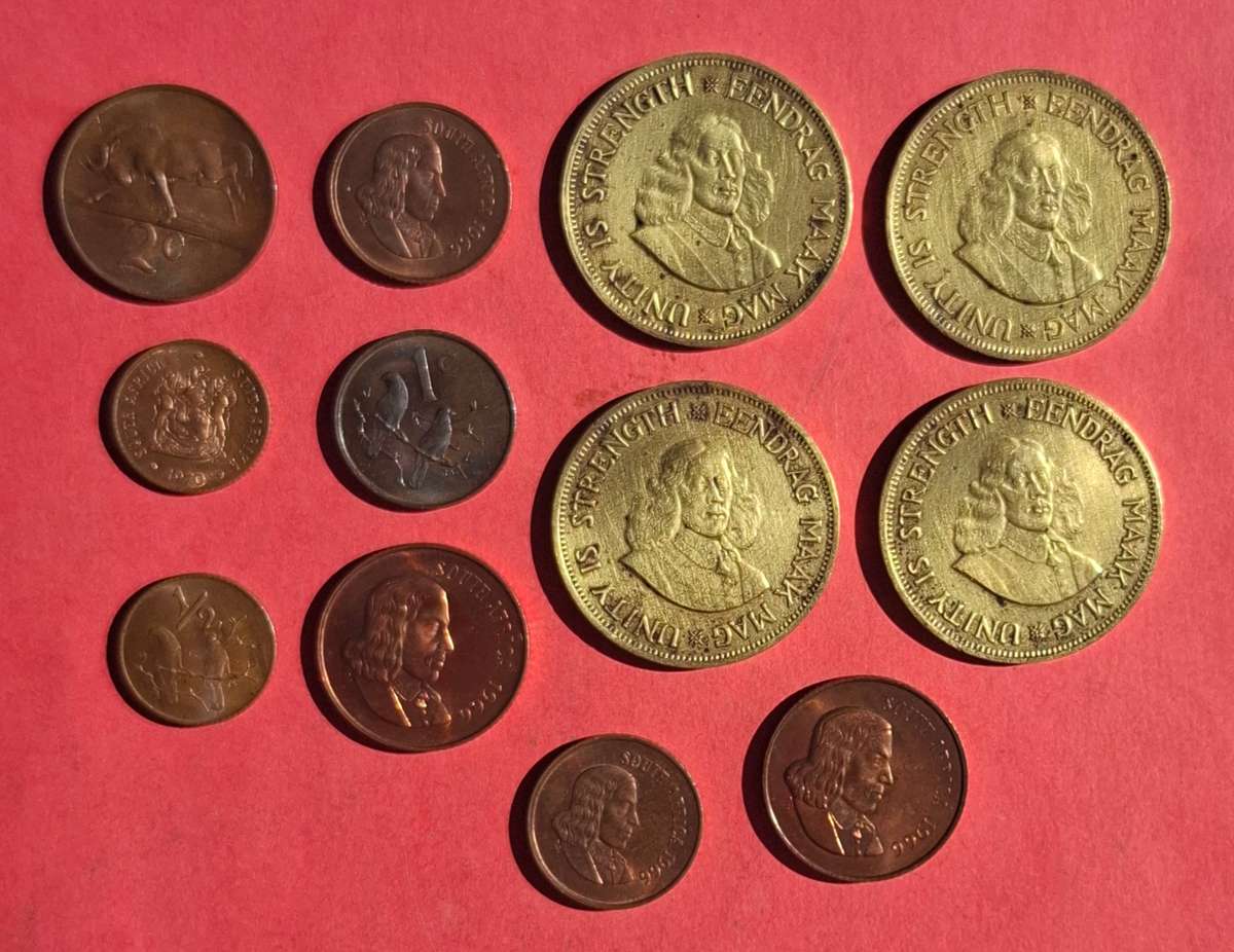 SOUTH AFRICA huge lot of cent coins 1960s to 1980s, several coins UNC - view photos for details