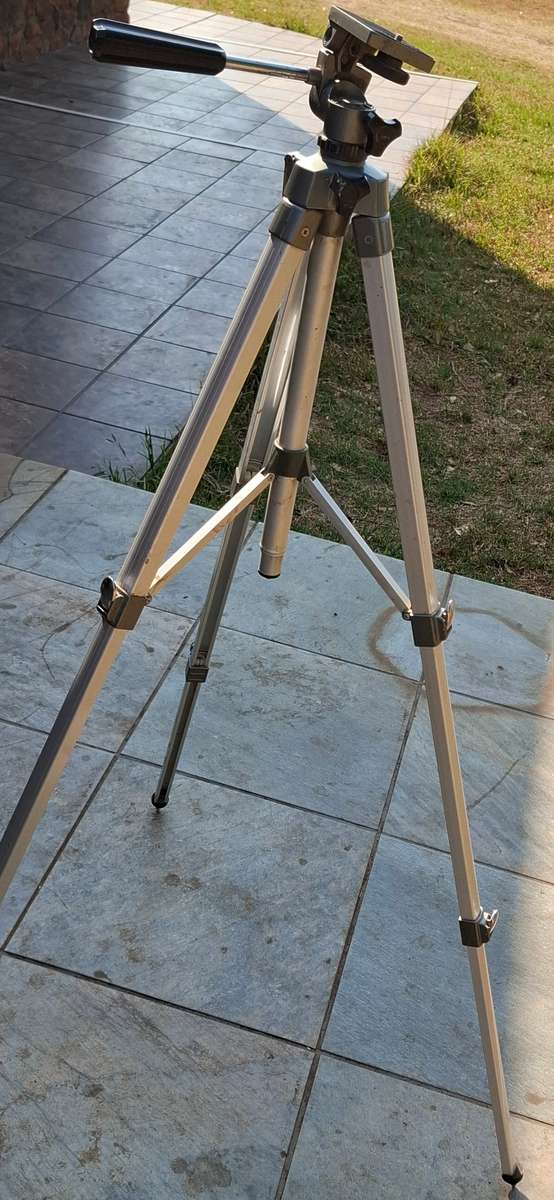 REVUE 25 Tripod - made in Japan