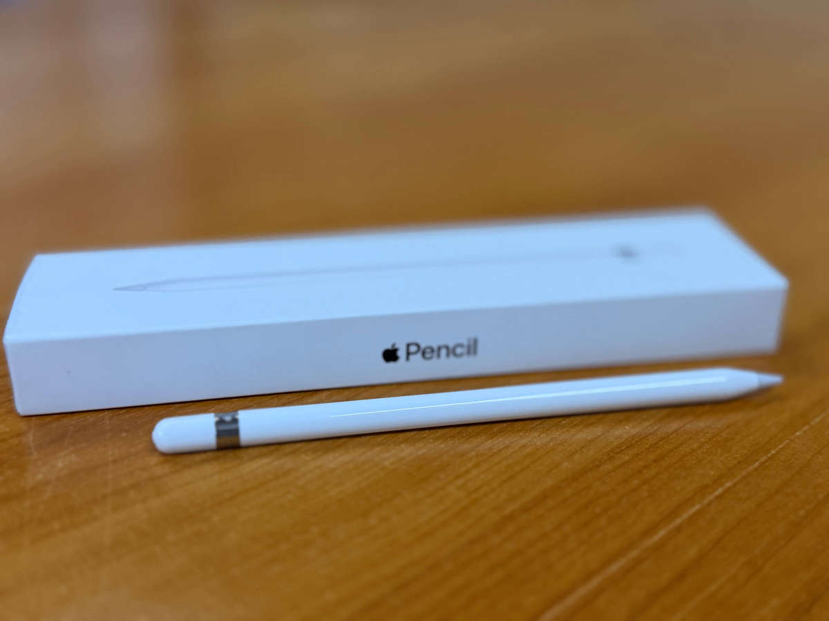 Apple Pencil (1st Generation)  Like New  Only if your IPad has iOS 18