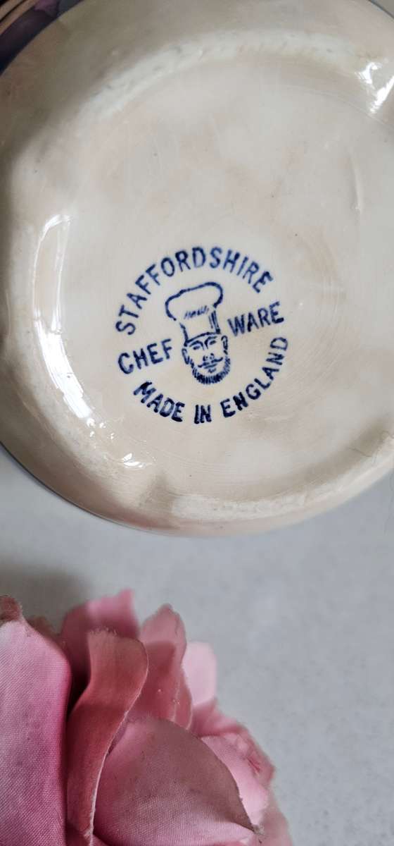 Staffordshire Chefware mixing bowl