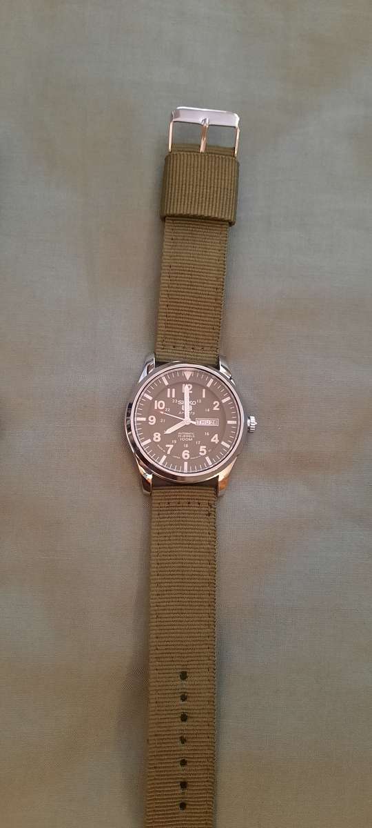 SEIKO GREEN FIELD DEMO WATCH