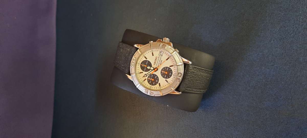 Timeless Panda Seiko Chronograph Watch Set