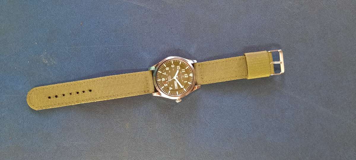 SEIKO GREEN FIELD DEMO WATCH