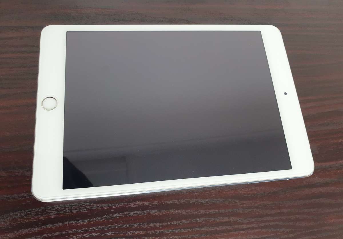 Apple iPad Mini 3 - Excellent condition
