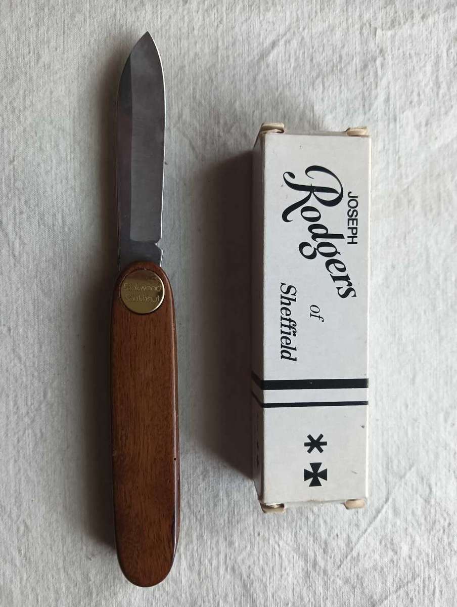 A collection of Joseph Rodgers pocket knives