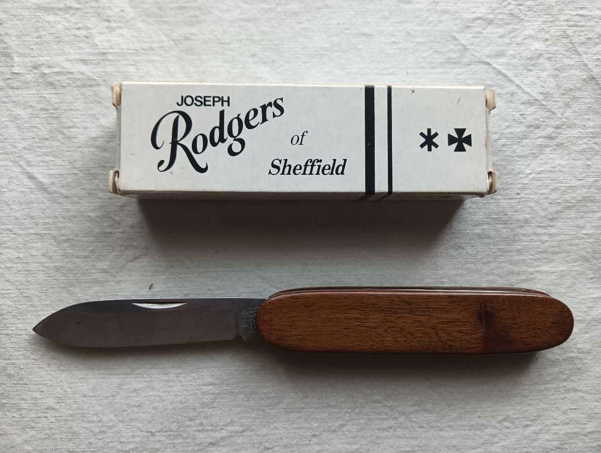 A collection of Joseph Rodgers pocket knives