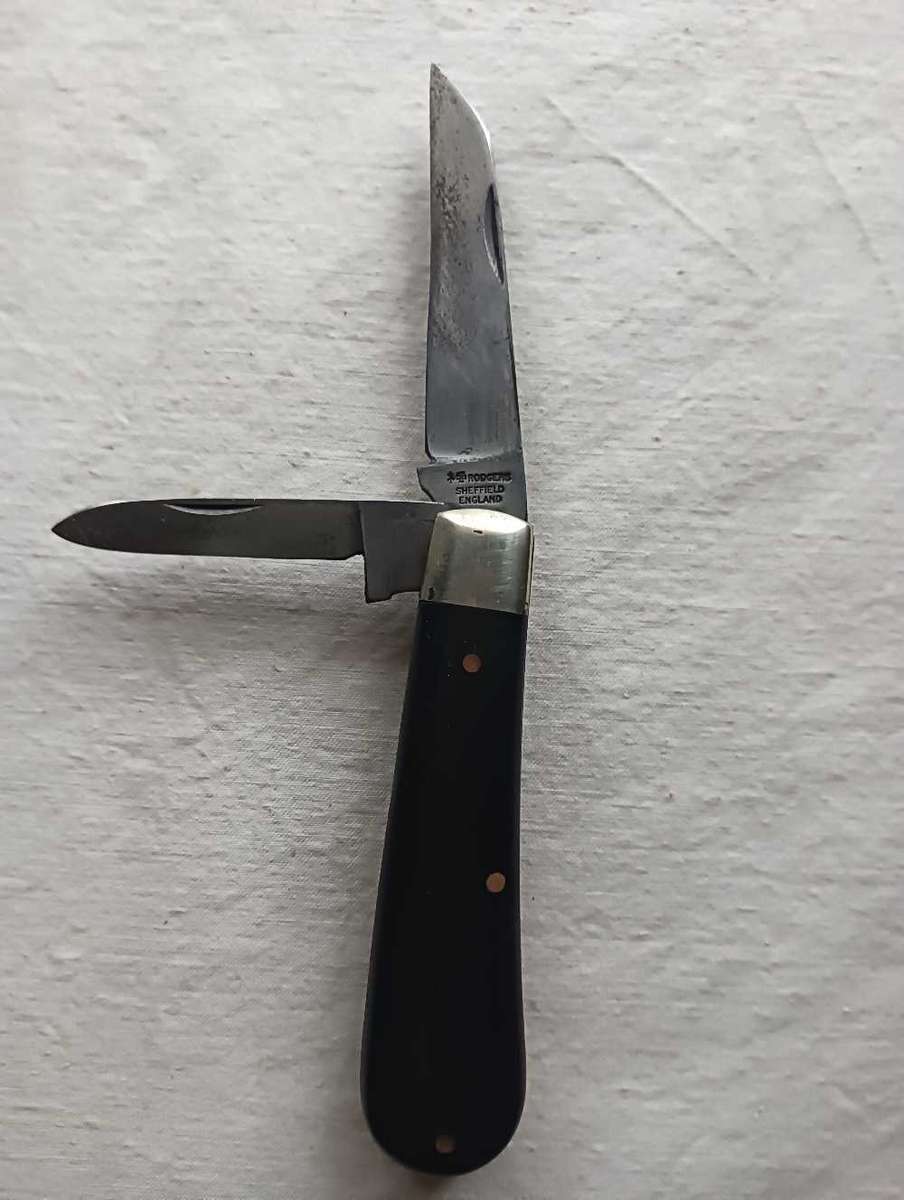 A collection of Joseph Rodgers pocket knives