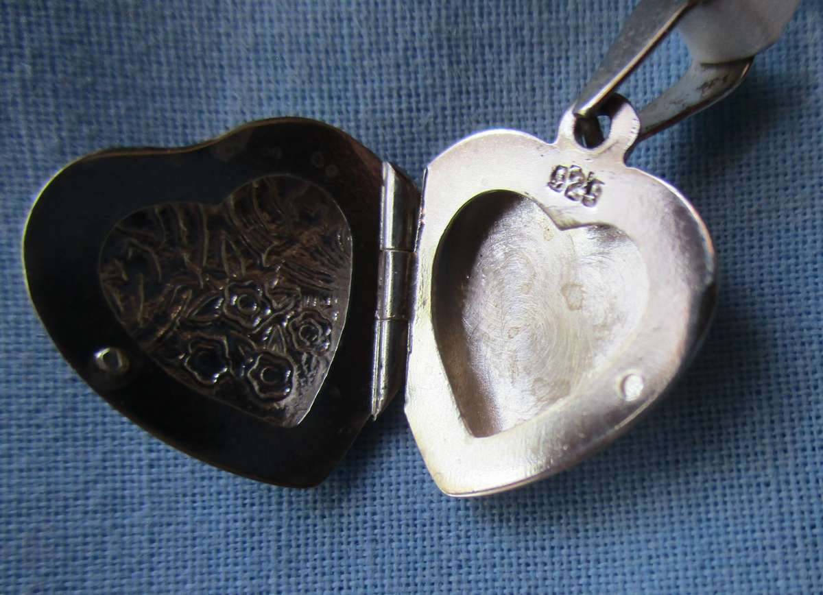 Beautiful 925 Sterling Silver " Heart" Pendant
