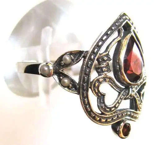 925 Sterling Silver and Genuine Garnets Ring