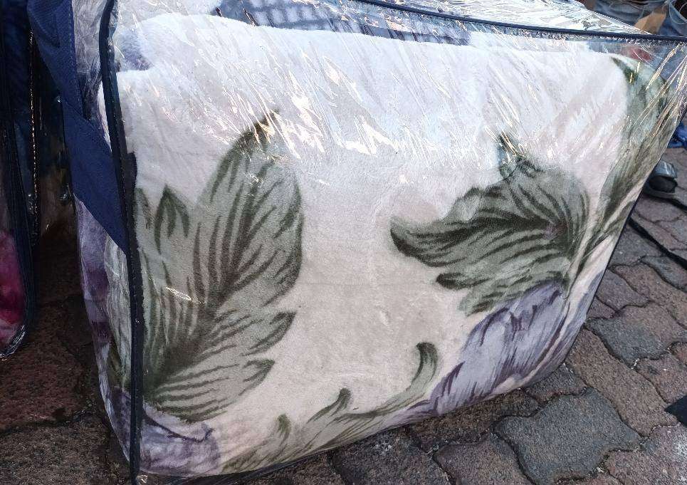 NEW 2ply Premium Luxury Queen sized Blankets @ R529.99