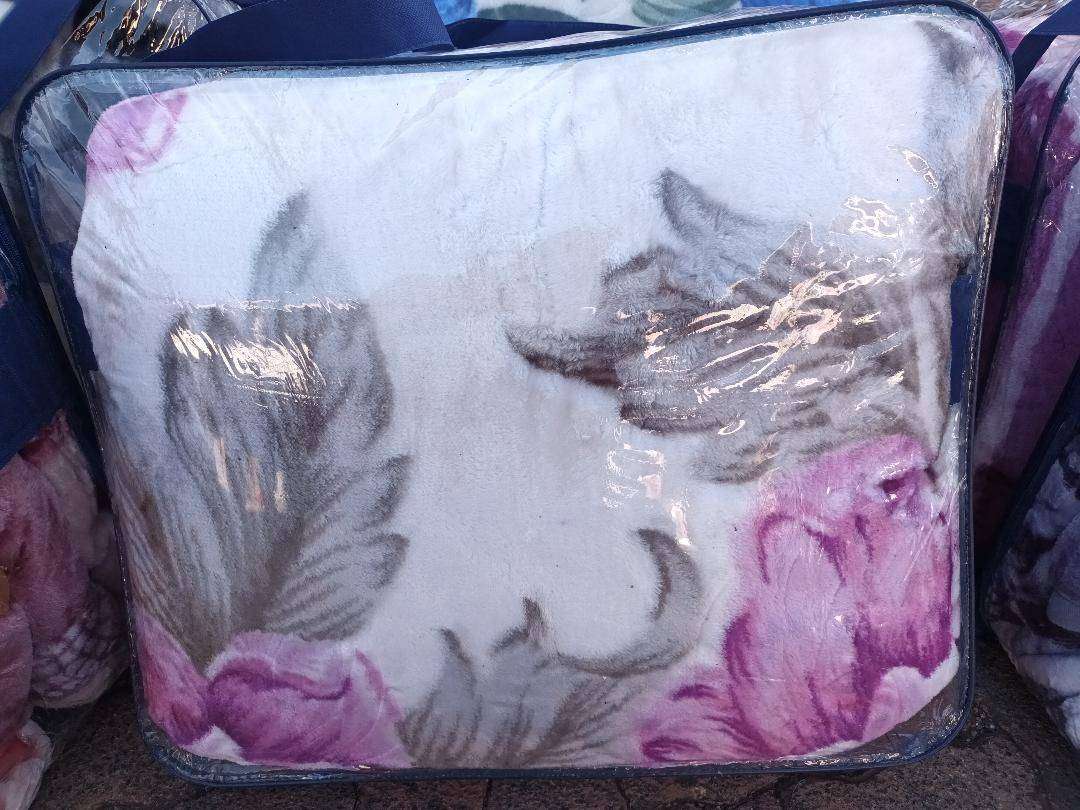 NEW 2ply Premium Luxury Queen sized Blankets @ R529.99