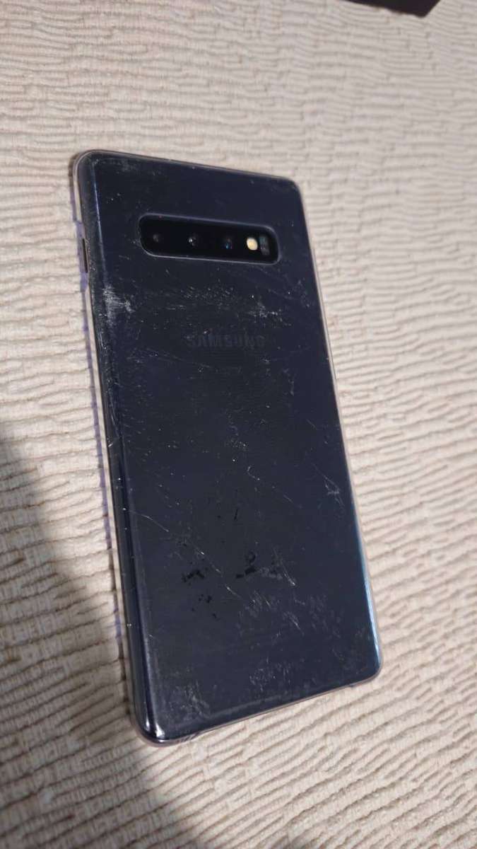 Samsung S10+