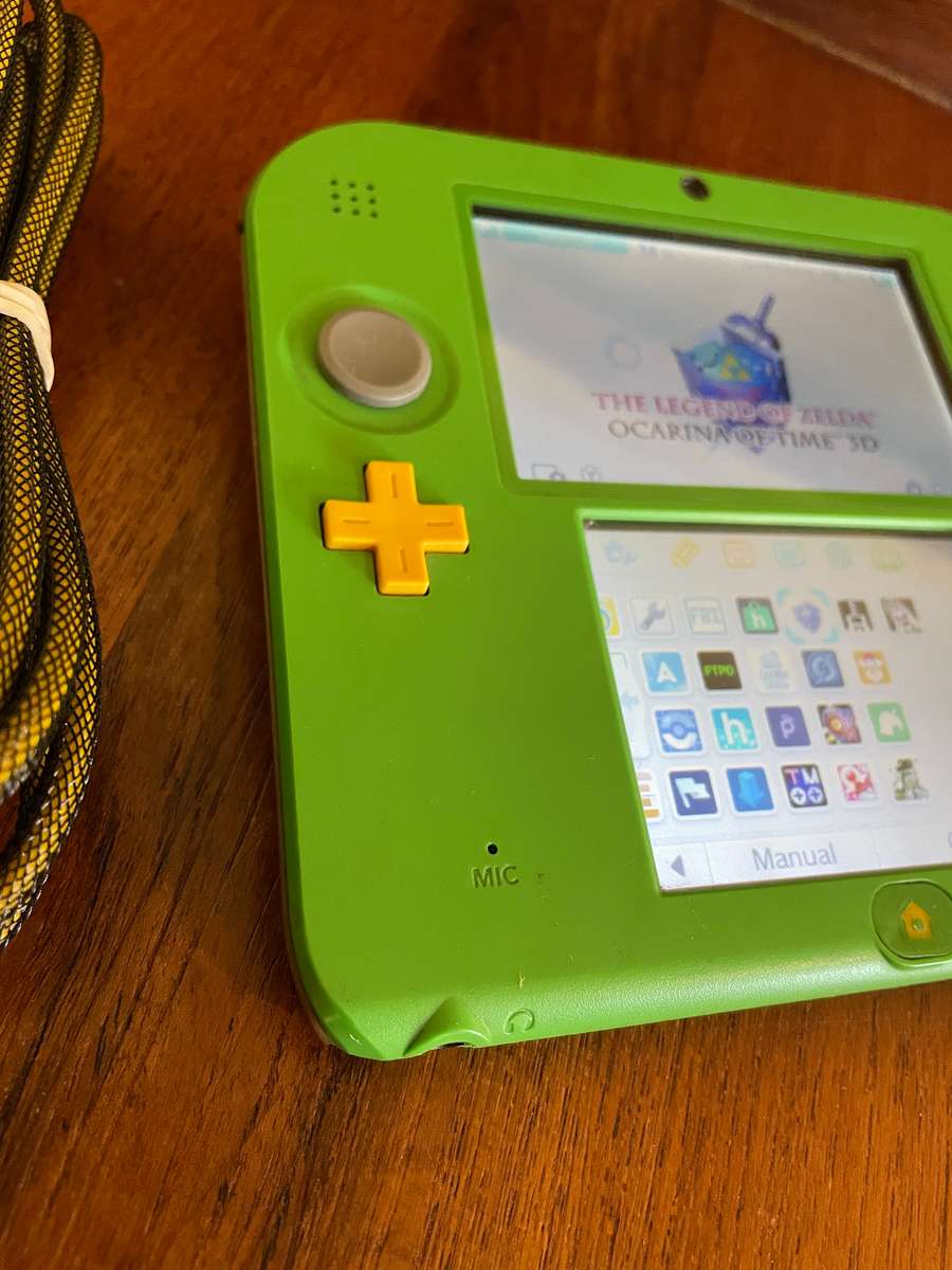 Nintendo 2DS - Legend of Zelda Ocarina of Time 3D - CFW and 64GB SD Card