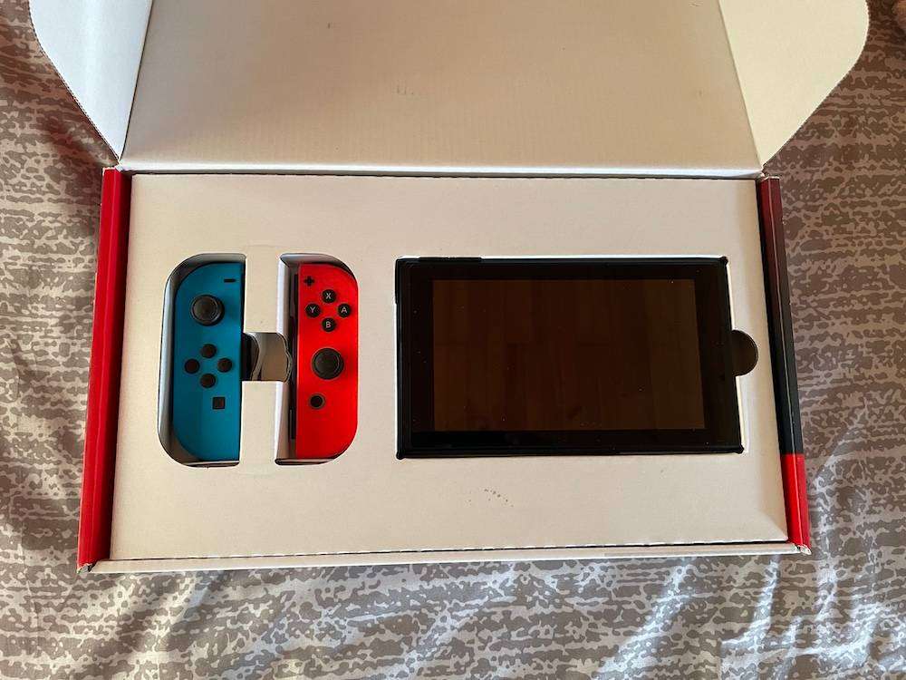 Nintendo Switch V1 Unpatched Hard Modded with all accessories