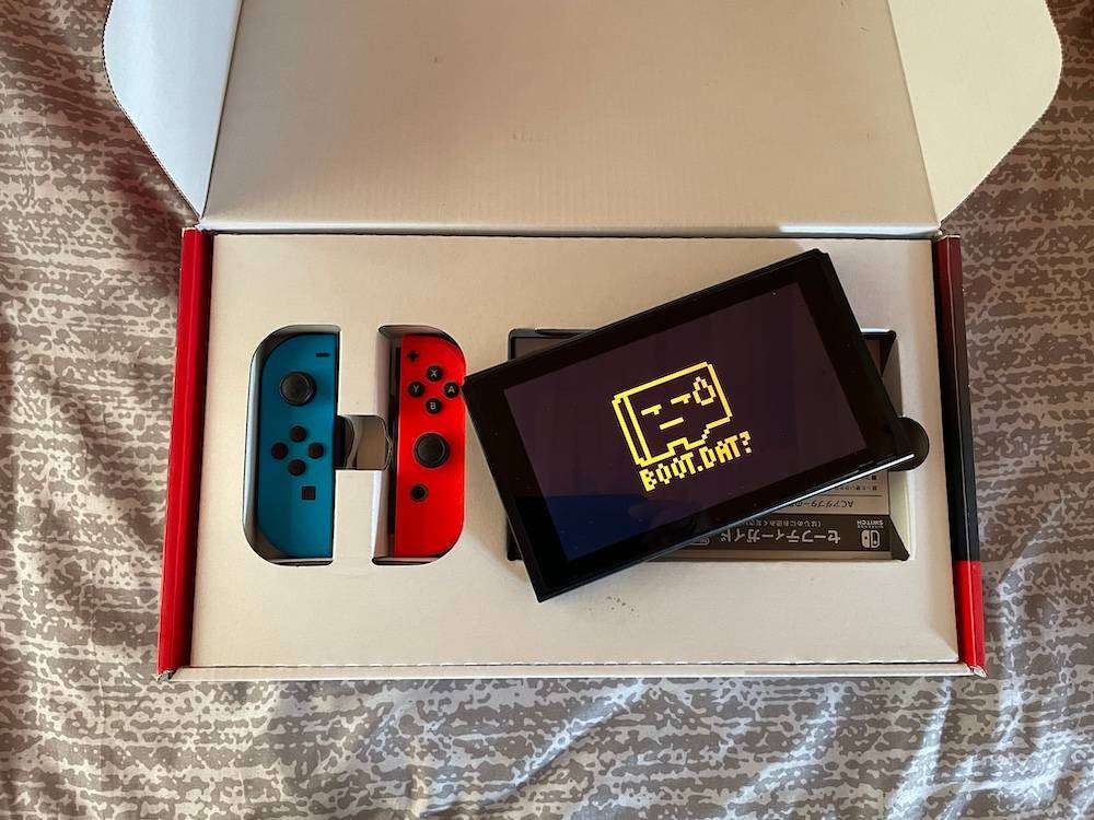 Nintendo Switch V1 Unpatched Hard Modded with all accessories
