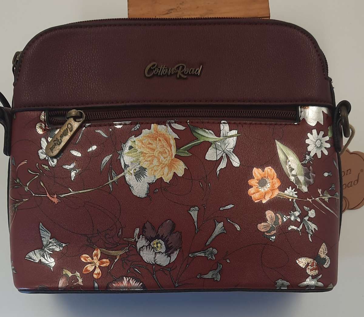 COTTON ROAD SHOULDER SLING BAG!! RED WITH FLOWER DESIGN!!@@ A GREAT BAG@@