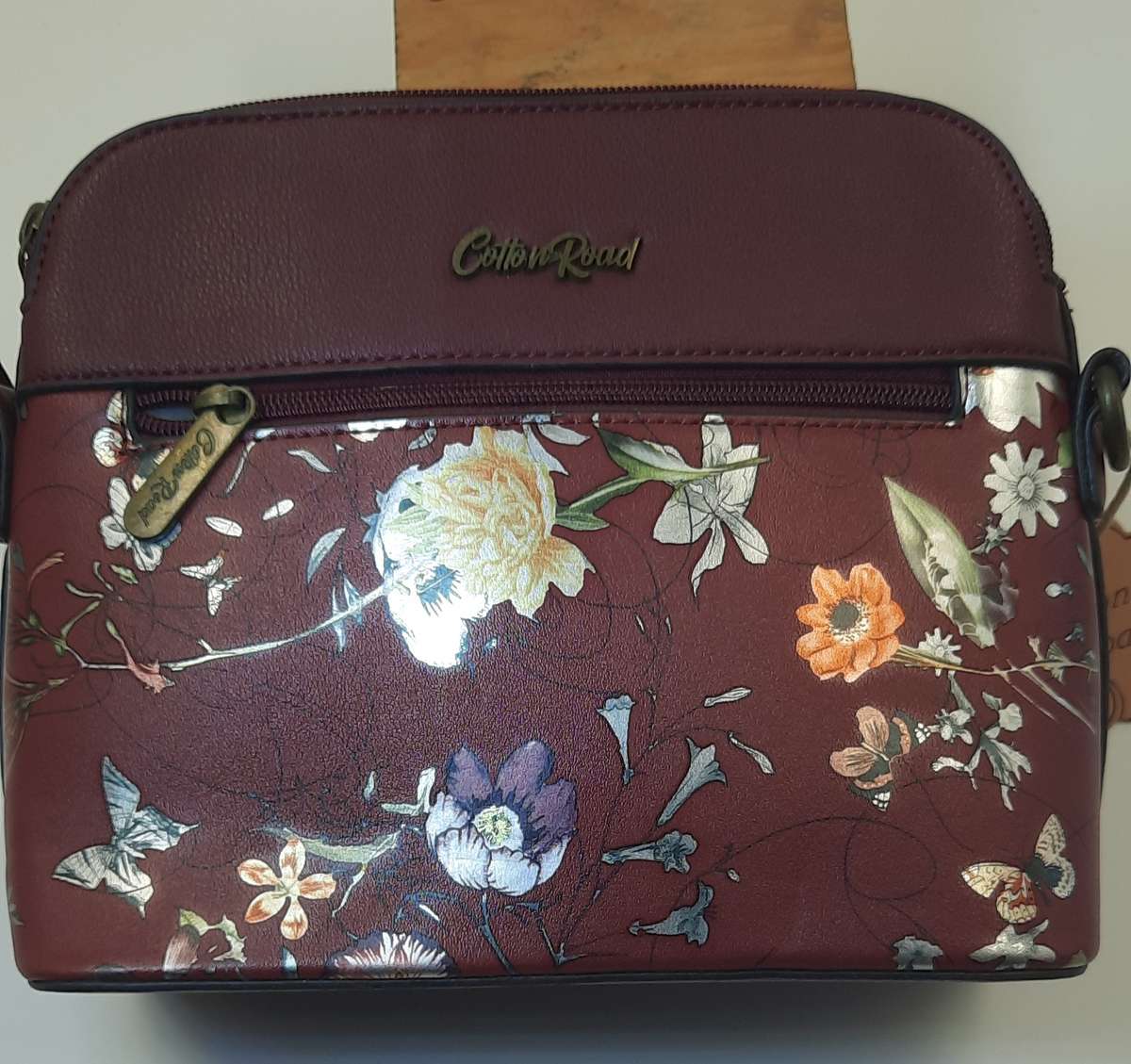 COTTON ROAD SHOULDER SLING BAG!! RED WITH FLOWER DESIGN!!@@ A GREAT BAG@@