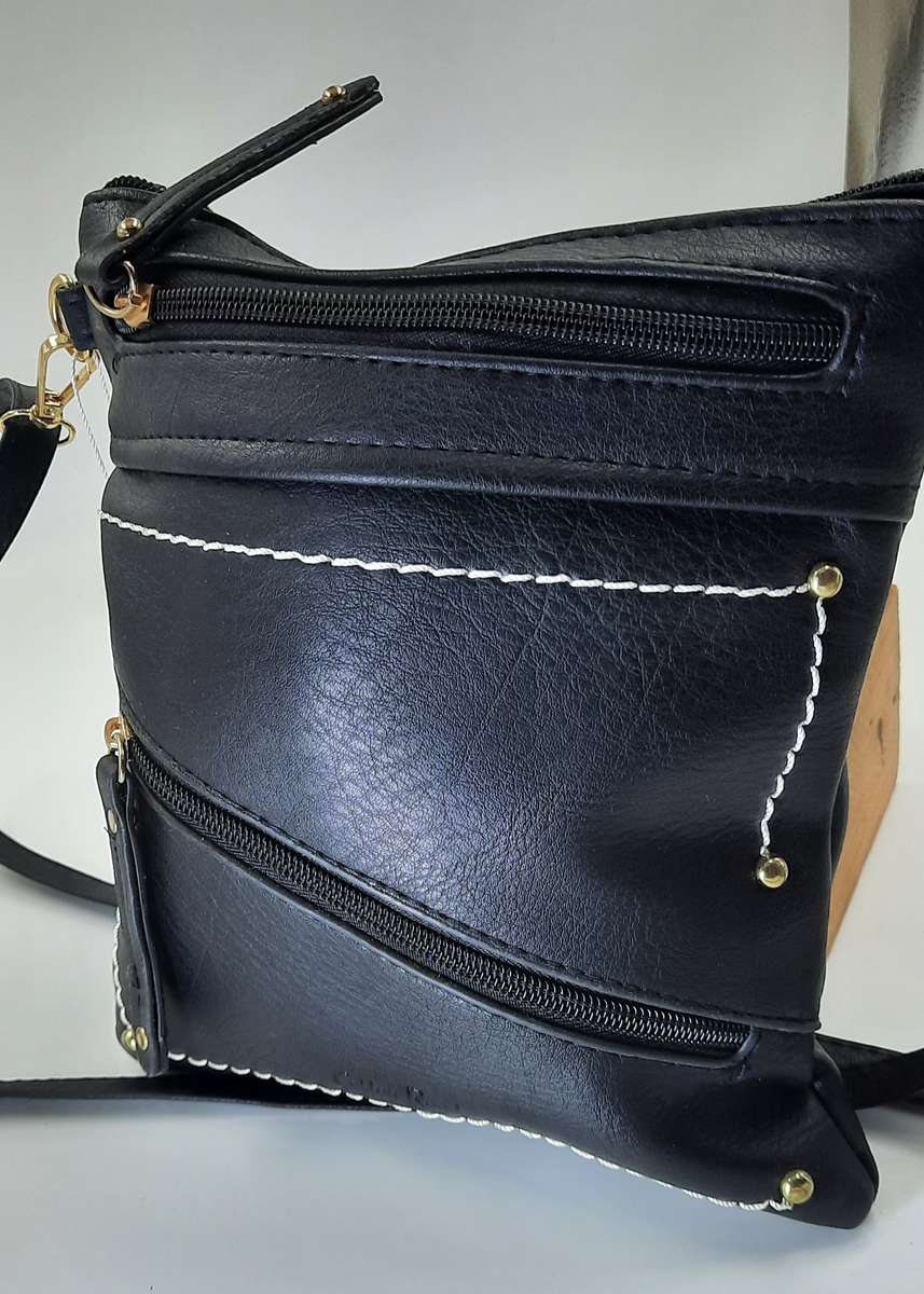 COTTON ROAD SLING BAG IN BLACK