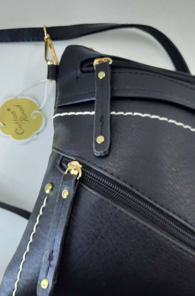 COTTON ROAD SLING BAG IN BLACK