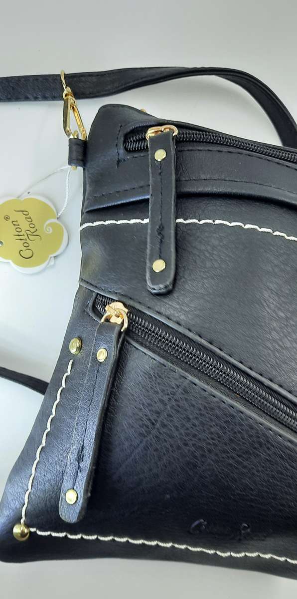 COTTON ROAD SLING BAG IN BLACK